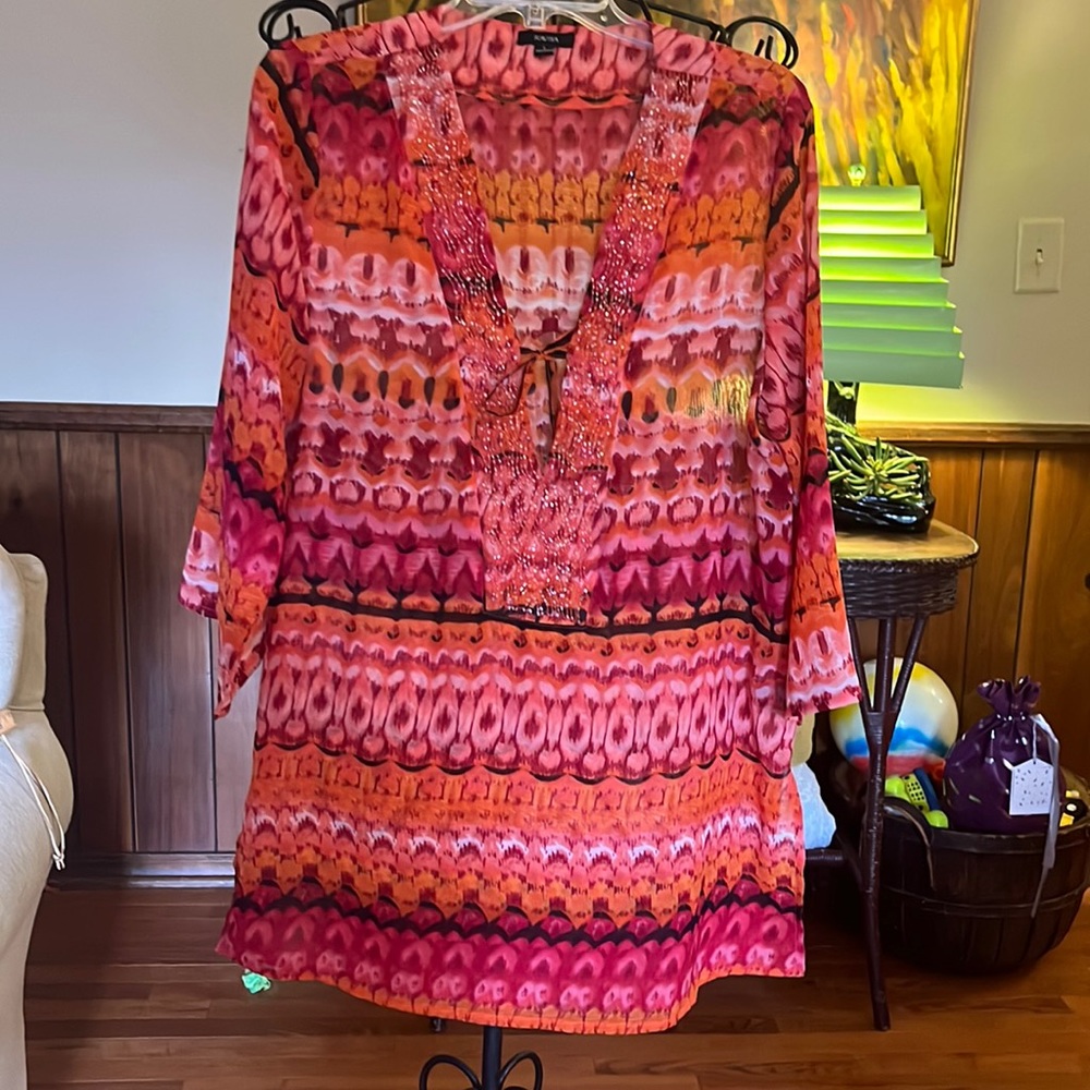 Raviya Swimsuit Cover Up - I wore it over leggings as a tunic.
